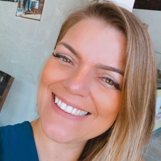 Paula Tavares Petró Camozzato