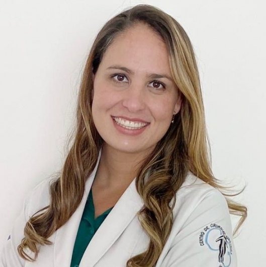 Dra. Débora Puzzi Fernandes