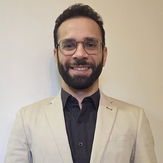 Dr. Victor Couto da Silveira Araújo