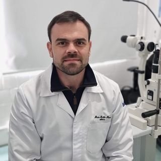 Dr. Pedro Roos