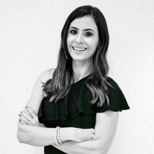 Dra. Juliana Foscaches de Paula
