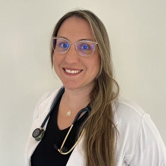 Dra. Deborah Nogueira Couto Tosi