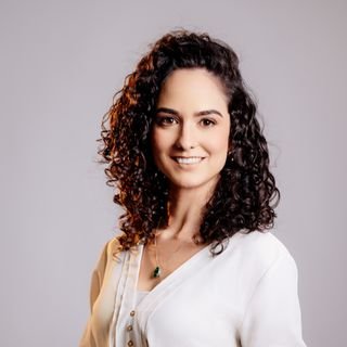 Dra. Paula Carvalho Ribeiro