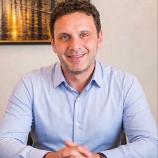 Dr. Rafael Perin
