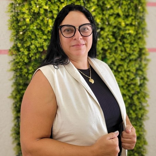Dra. Laís Linazzi