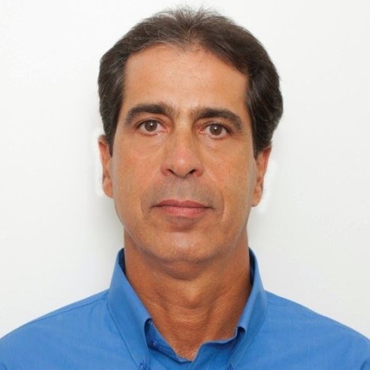 Dr. Luiz Roberto Vianna de Oliveira
