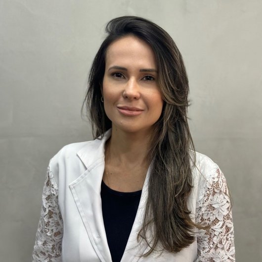 Dra. Alessandra Silveira Mendes Ferreira