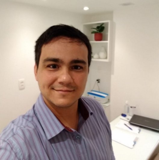 Dr. Andre Heringer Raposo