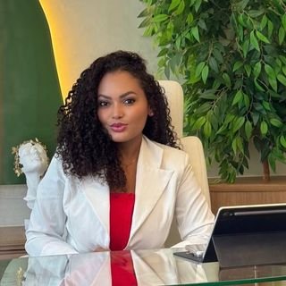 Dra. Camila Moura Dias