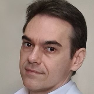 Dr. Ricardo Martyniuk Protetti