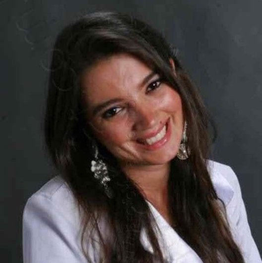 Dra. Ana Carolina Florentino