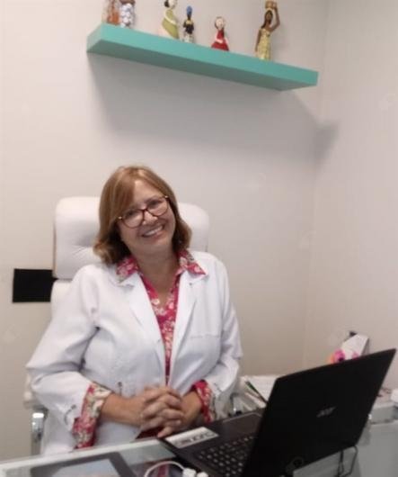 Dra. Ana Maria Siqueira Domingues