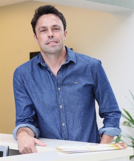 Dr. Renato Reis