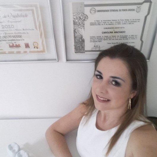 Dra. Carolina Machado