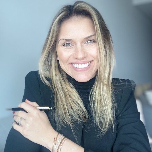 Dra. Fernanda Capati