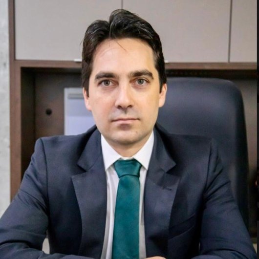 Dr. Lucas Corcino