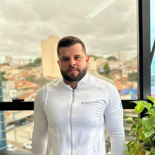 Dr. Ricardo Sanches