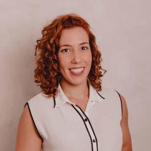 Dra. Yasmine Melo