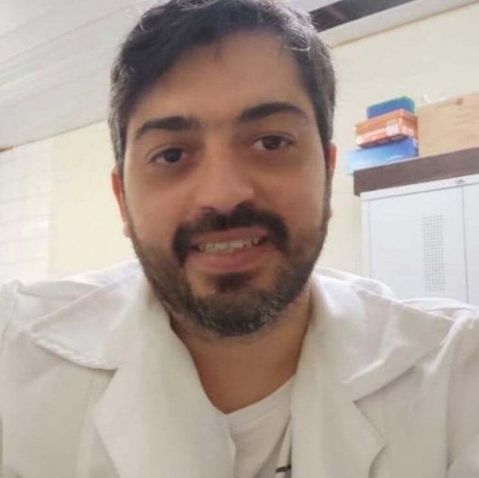 Dr. Vitor Bruno Moreira de Mendonça Alves