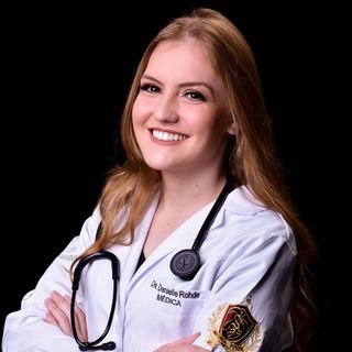 Dra. Danielle dos Santos Rohde