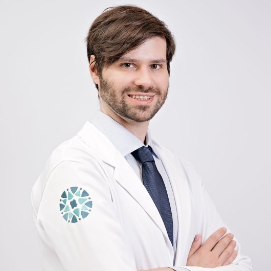 Dr. Alexandre Ferrari Amaral