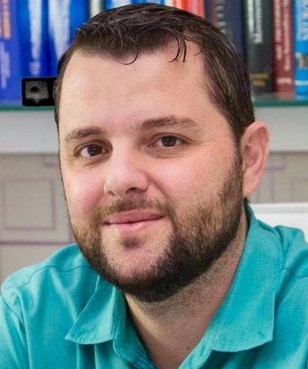 Dr. Charlyston Schmitt
