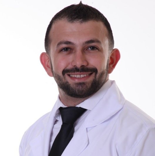 Dr. Raylthon Alves Araujo