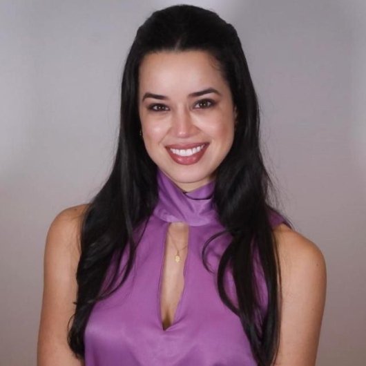 Dra. Thais Cristina Carvalho