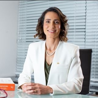 Dra. Michele Bastos