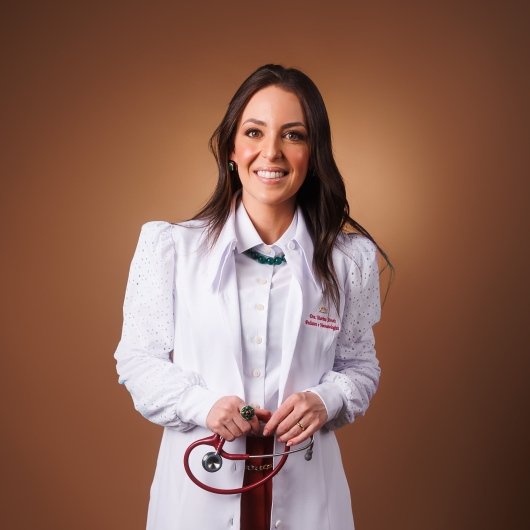 Dra. Marina Ayres de Alencar Arrais