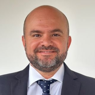 Dr. Gian Almeida