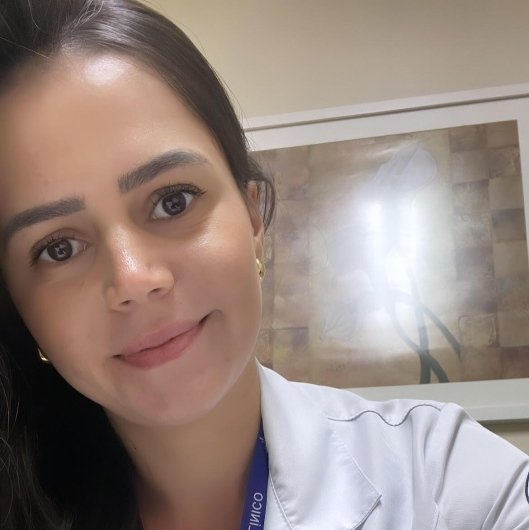 Dra. Alana Almeida Campione