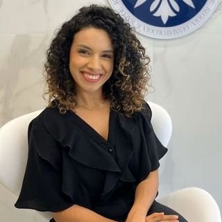 Dra. Patricia Monteiro De Sousa .