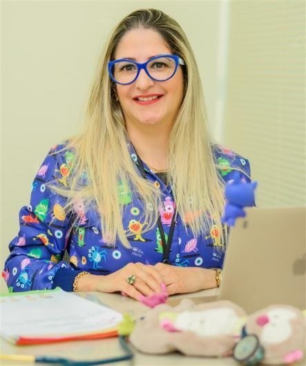 Dra. Rejane Silveira Resende