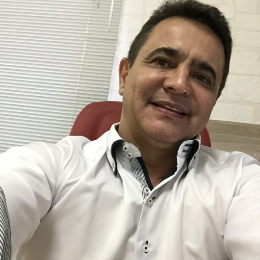 Dr. Carlos Cesar Elias Souza