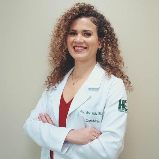 Dra. Ana Júlia Furbino Dias Bicalho