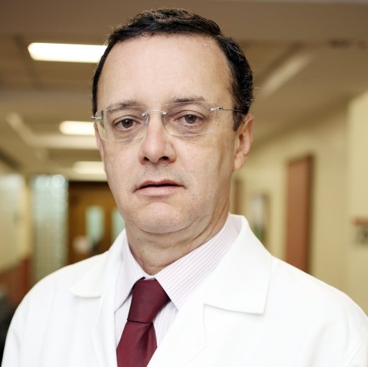 Dr. Franz Campos