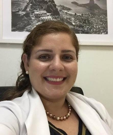 Dra. Carla Cristina Carvalho