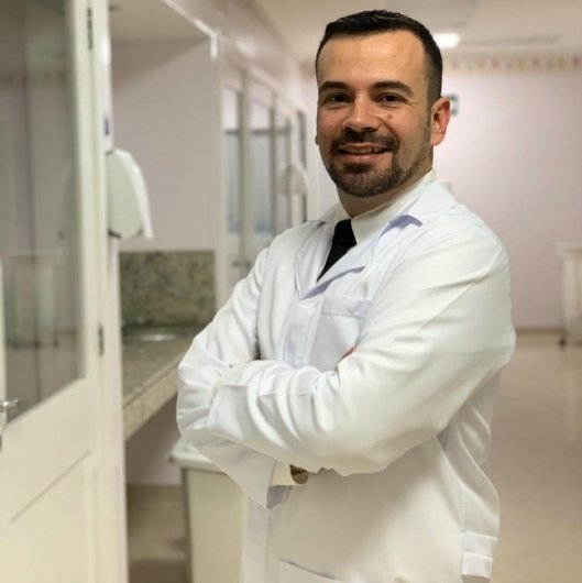 Dr. Rangel Vinicius Tessaro Guedes