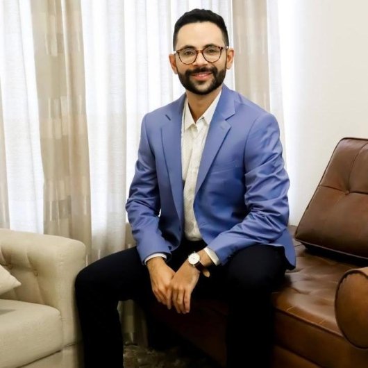Dr. Danilo Leão