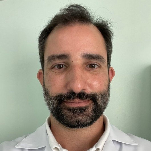 Dr. Gil Schmidt Cardoso
