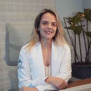 Dra. Cecília Souza e Franco