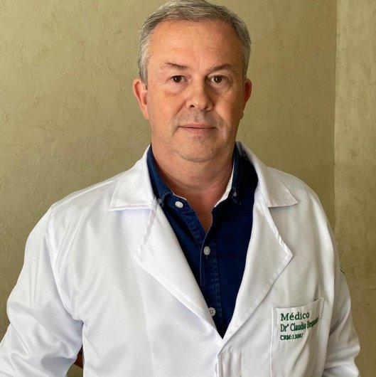 Dr. Claudio Bernardeli Hespanhol