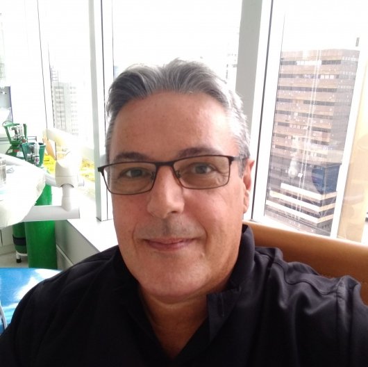 Dr. André Gasparian