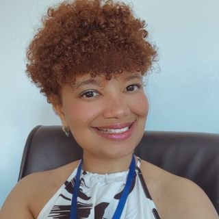 Dra. Aline de Barros Ramos Fernandes