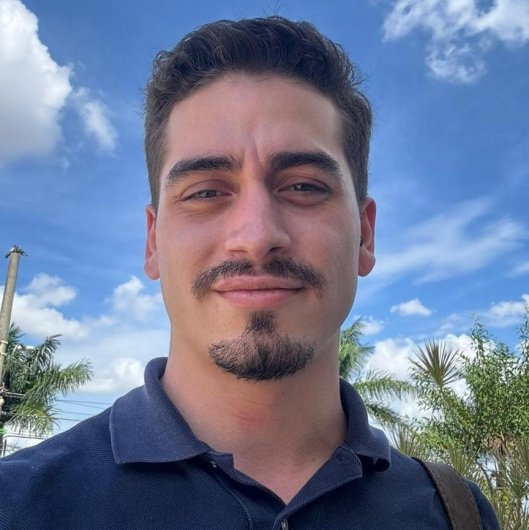 Dr. Carlos Eduardo Miranda Bruzzi Felipe