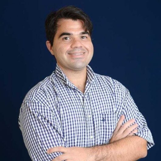 Dr. George Mendes