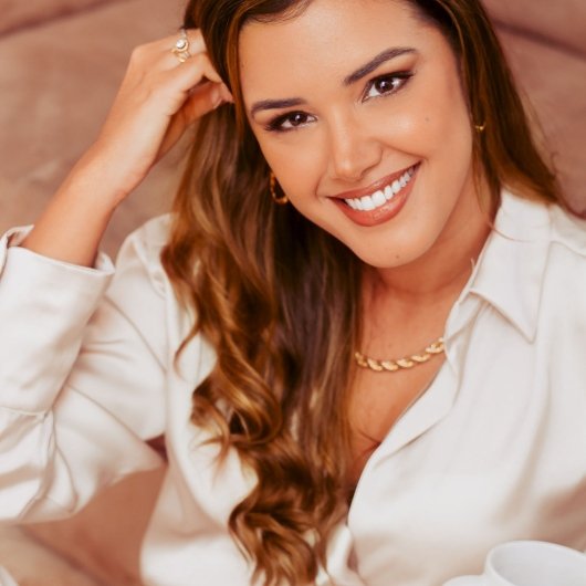 Dra. Larissa Maia