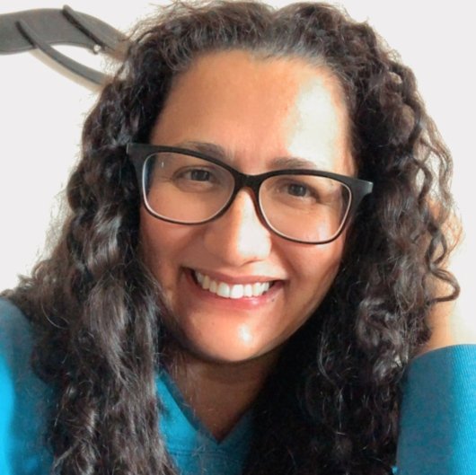 Dra. Fernanda Ferreira Viana