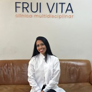 Dra. Pamela Michele Dos Santos Pinheiro